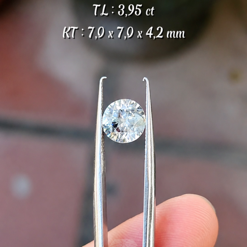 Zircon Trắng Tự Nhiên KG-1009126