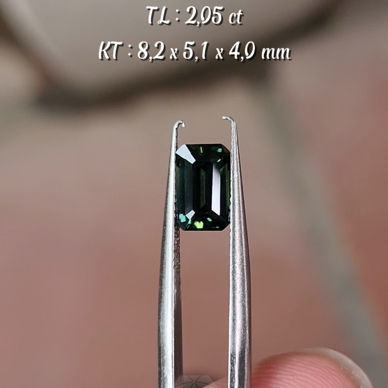 Sapphire Xanh ĐậmTự Nhiên KG-100245